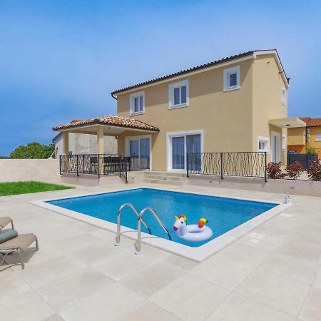Holiday Home Villa Dora By Interhome Пула Экстерьер фото