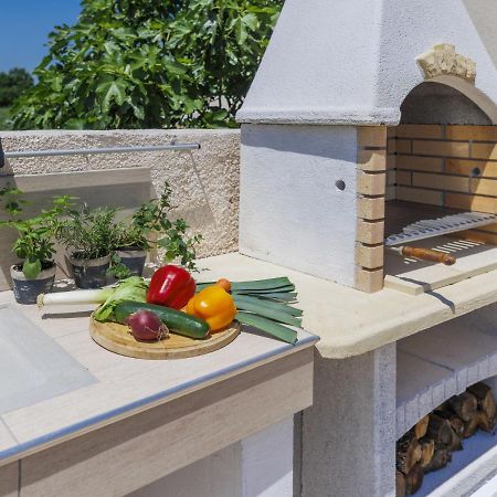 Holiday Home Villa Dora By Interhome Пула Экстерьер фото