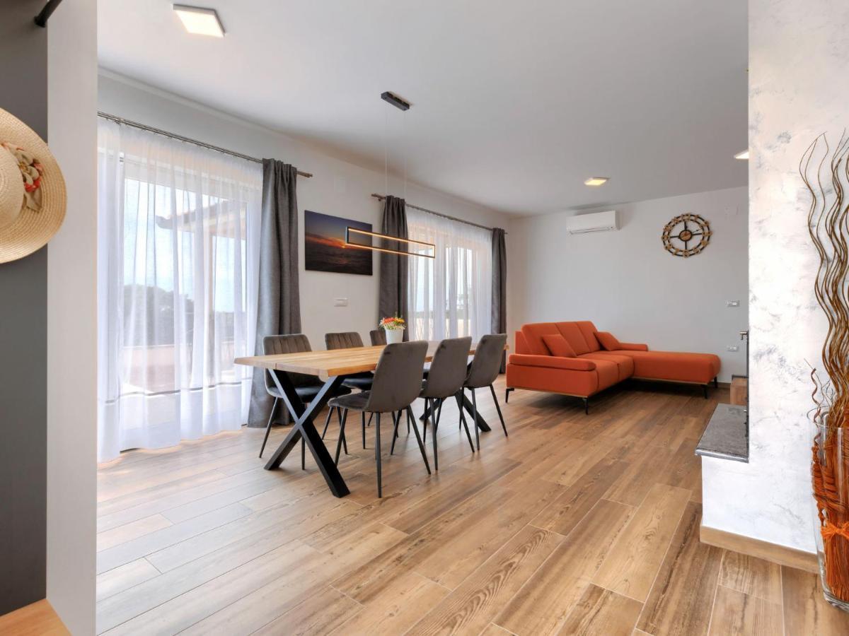 Holiday Home Villa Dora By Interhome Пула Экстерьер фото