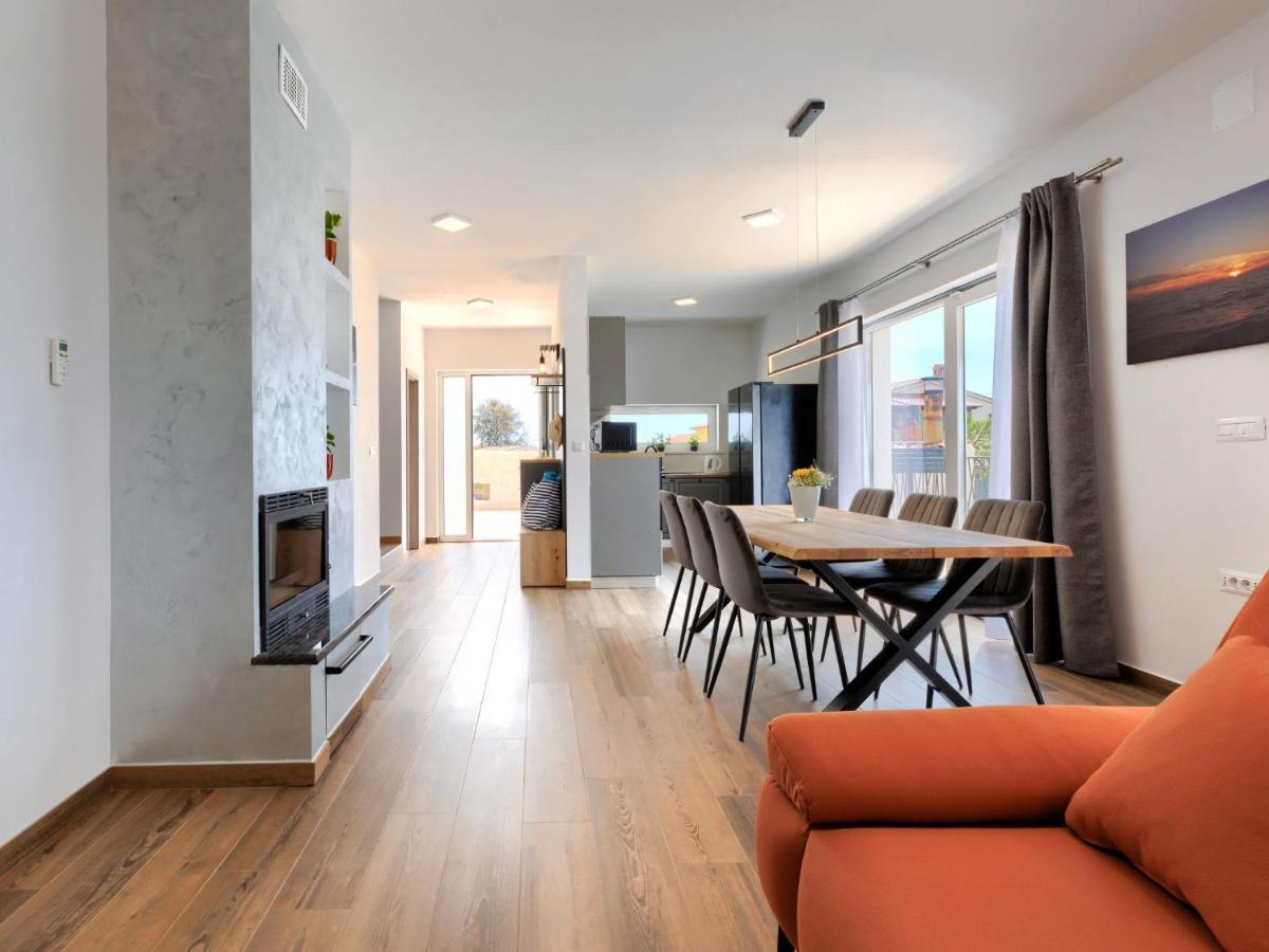 Holiday Home Villa Dora By Interhome Пула Экстерьер фото