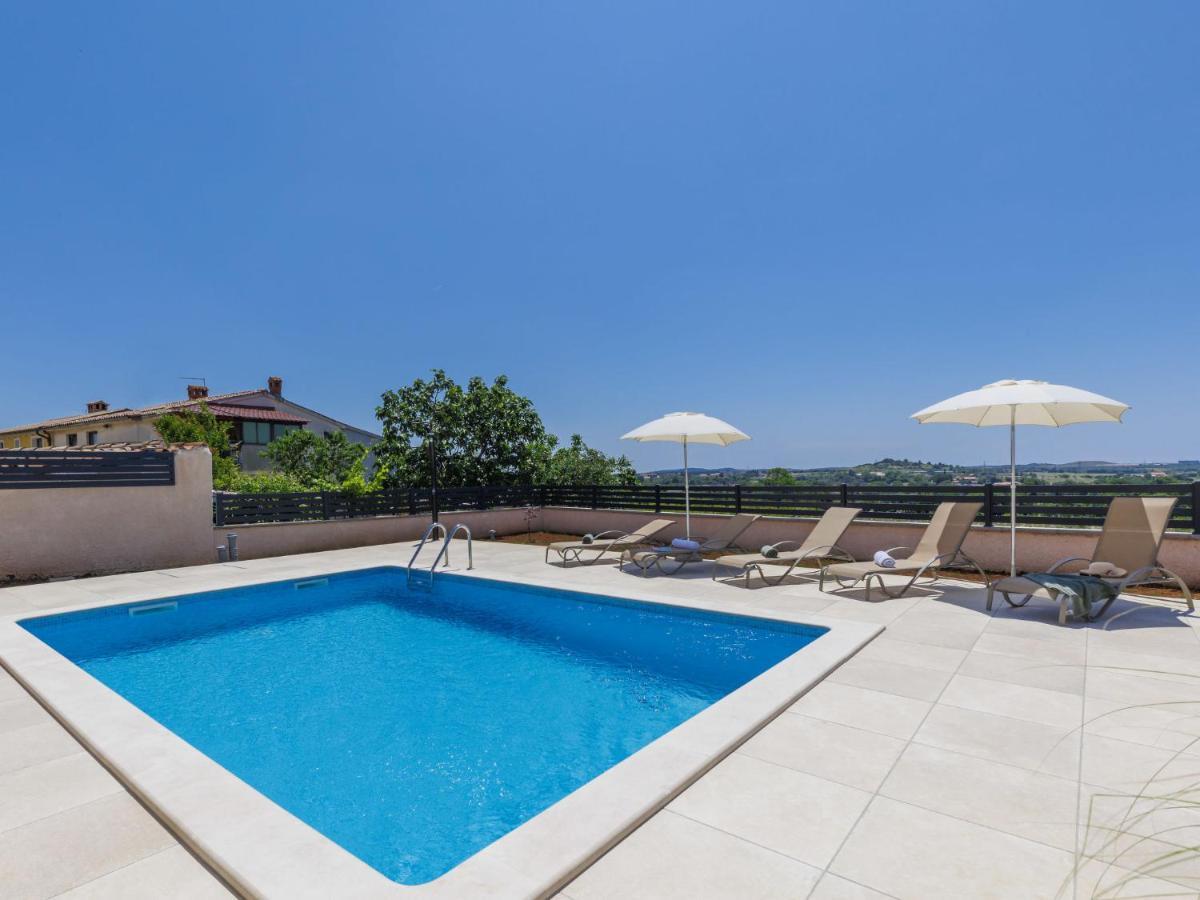Holiday Home Villa Dora By Interhome Пула Экстерьер фото